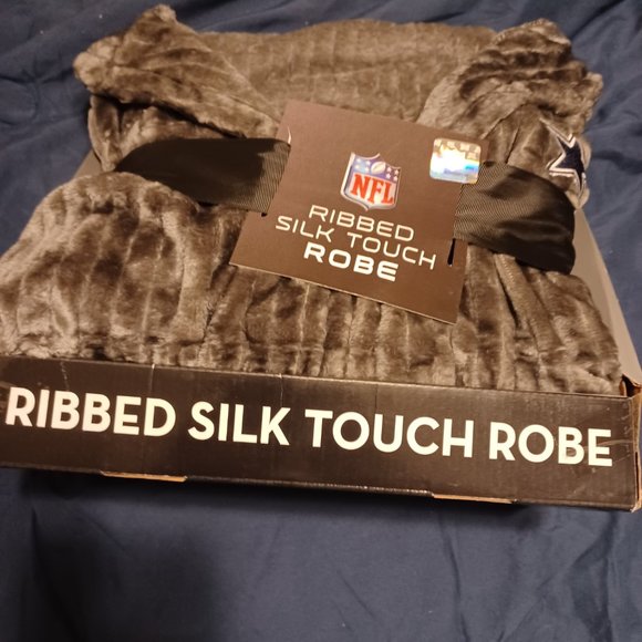 Dallas Cowboys Ribbed Silk Touch Robe - Picture 2 of 5